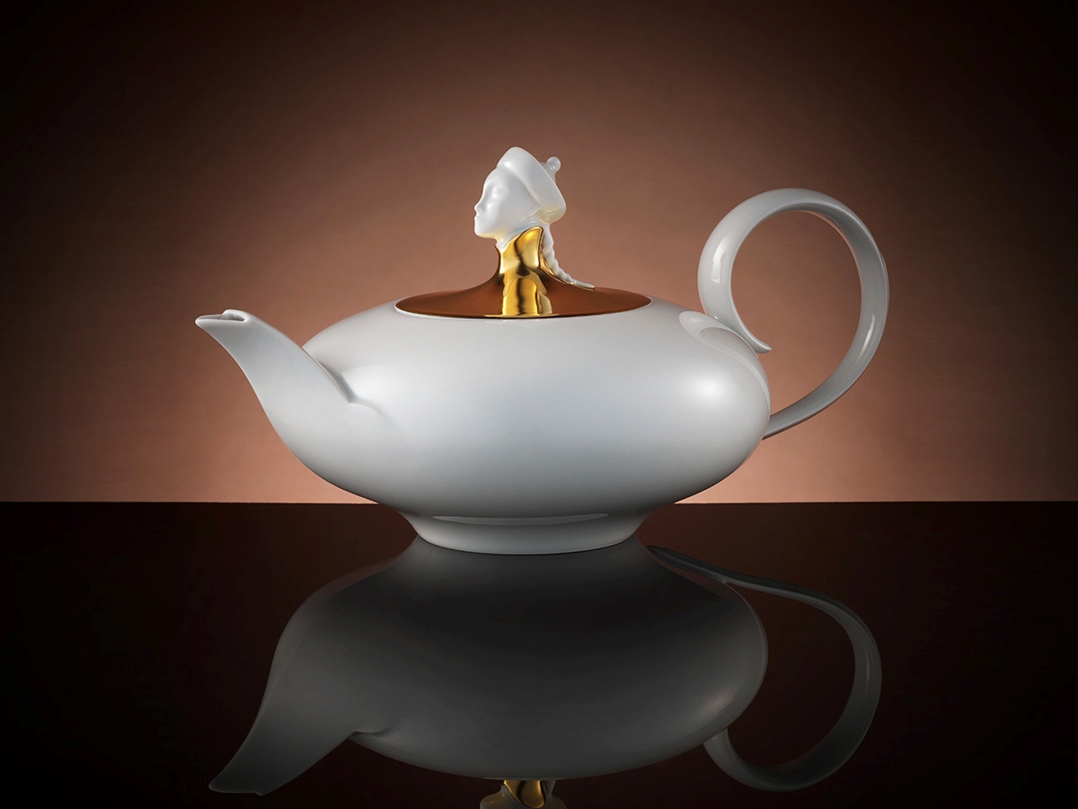 Chinoiserie Teapot in Gold (1.2L)