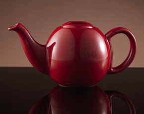 Design Orchid Teapot in Red (500ml)