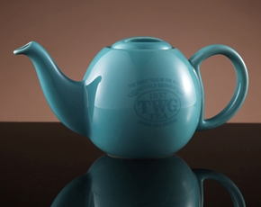 Design Orchid Teapot in Turquoise (500ml)